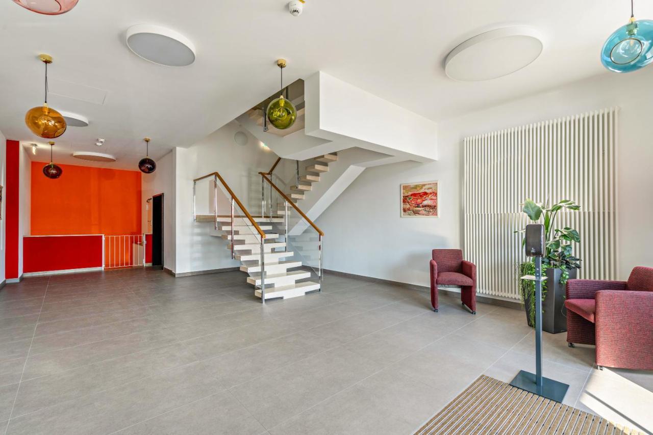 Apartament Huber Living Basic 210 Germering Zewnętrze zdjęcie